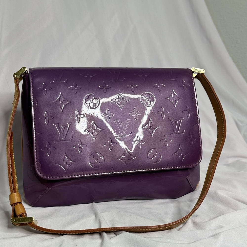Louis Vuitton Vernis lavender Bag